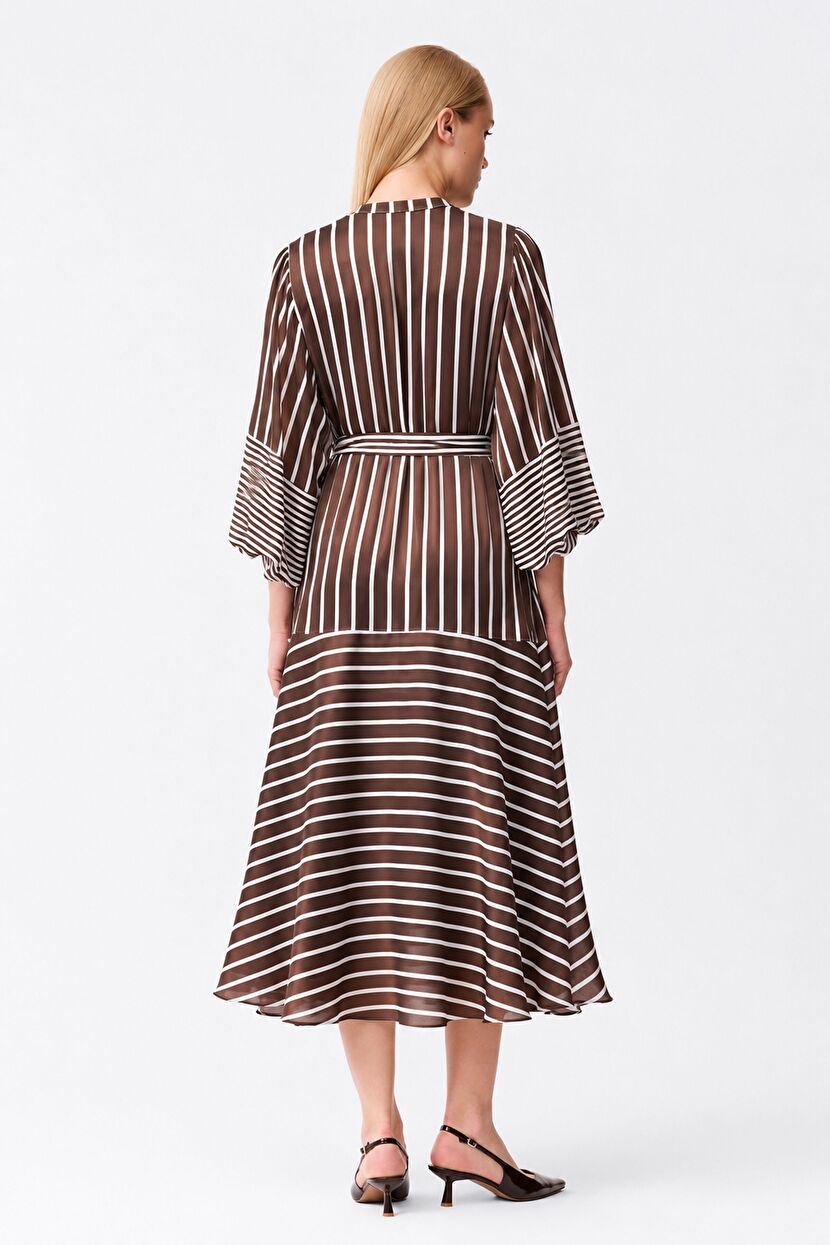 Brown Dress with Elastic Sleeves 124L8448004-110 | Love My Body