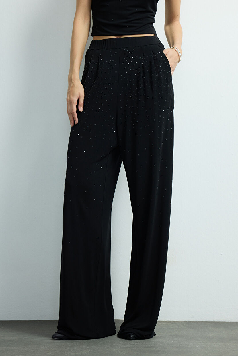 Black Elasticated Wide Stone Detailed Knitted Trousers 153M2253000